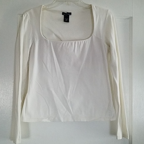 Moda International Top - Picture 2 of 6